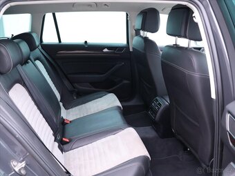 Volkswagen Passat 2,0 TDI DSG Highline (2015) - 9