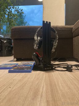 PlayStation 4 pro - 9