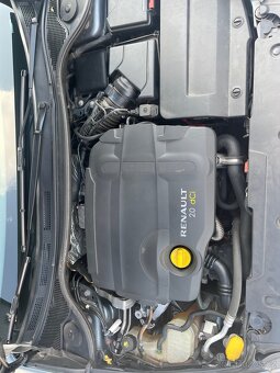 Renault Laguna Coupe 2.0 dCi Initiale Paris - 9