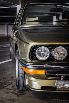 BMW E12 520/6 šestiválec , r.v1979 , KAMEI - 9