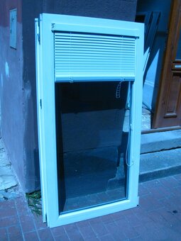 Okna (jen křídla k zabudování) 148 x 74 cm izolační dvojsklo - 9