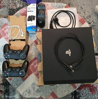 PS4 Pro 1TB - TOP stav, 2x DualShock, dokovací stanice a 3 h - 9