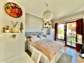 Krásný lustr z peří - 9