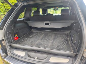 Jeep Grand Cherokee - 9