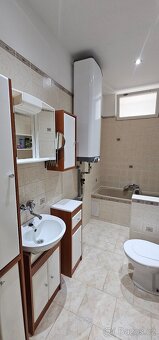 Pronájem bytu 2+1, Karlovy Vary, ul. Sokolovská - 9