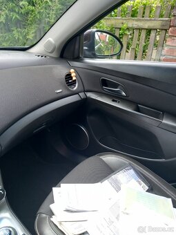 Chevrolet Cruze SW Combi 2.0 tdi 120kW rv 2012 - 9
