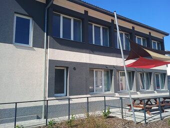 Nová - moderně zařízena ubytovna v Berouna - 9