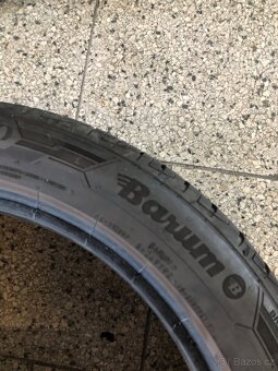 225/45/17 prodám sadu pneu - 9