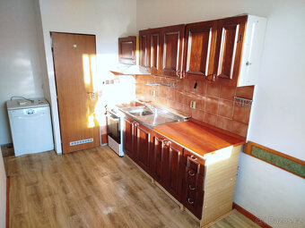 Prodej bytu 3+1 92 m² Dašická, Pardubice - 9