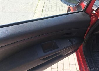 Fiat Grande Punto 1,2 i benzín manuál 51 kw - 9