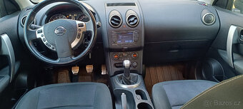 QASHQAI 1,6i - 9