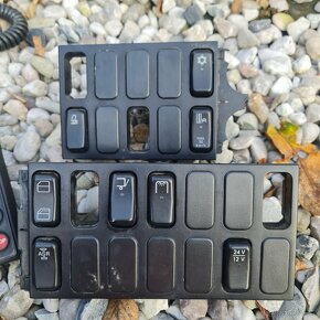 Náhradní díly Mercedes atego - 9