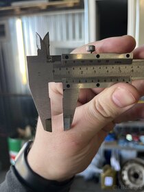 Prodám sadu pneu FORD NOKIAN 215 65 R15 C - 9