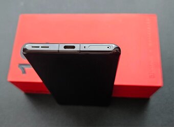 Vyměním OnePlus 12 / 6,82"/ 16+512 / Top STAV. - 9