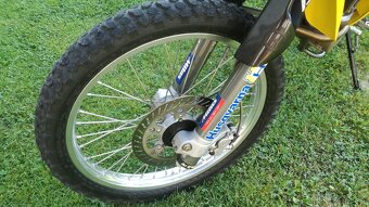 Husqvarna TE 410 e - 9