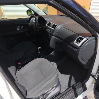 Škoda Fabia combi 1.4 TDI 59kw,poctivých 282tkm,ELEGANCE - 9