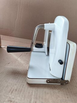 Ruční kráječ IDEAL 170 - 9