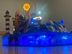Svítící LEGO loď - lampa do dětského pokoje - 9