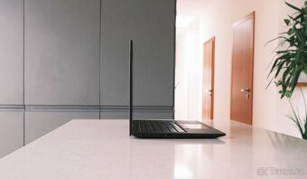 Lenovo ThinkPad T14s Gen 4 – OLED, Ryzen 7, 32 GB RAM, 1 TB - 9