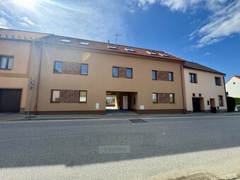 Podnájem 2+kk v přízemí novostavby, s parkovacím stáním - Ka - 9