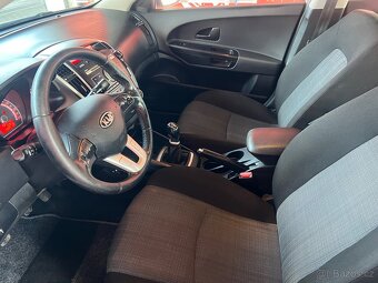 Kia Ceed 1.4i 77kw 138tkm 2012 ČR nehav. - 9