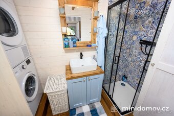 Celoroční dům k trvalému bydlení ve skandinávském stylu - 9