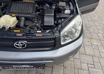 Toyota Rav4 2.0 D-4D 4x4 nafta manuál 85 kw - 9