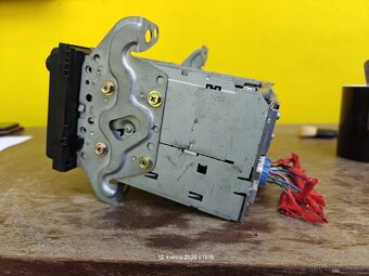 Toyota B9010 2 din rádio - 9