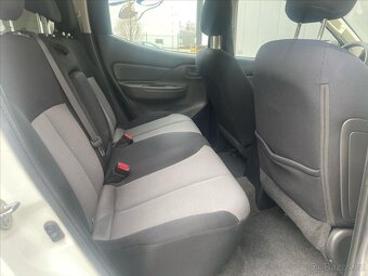 Mitsubishi L200 2,4 DI-D 4WD DOUBLE CAB INVITE (2016) - 9