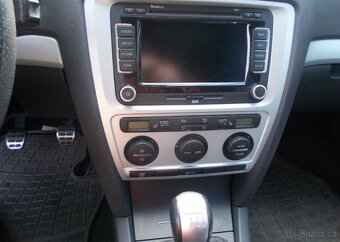 Škoda Octavia 2,0 RS 147 KW benzín manuál 147 kw - 9