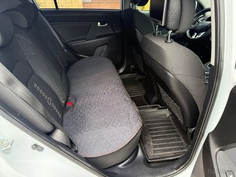 KIA SPORTAGE 1.6i 99kw 2013 174.000km CZ DOKLADY - 9