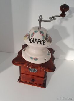 Mlýnek na kávu - 9