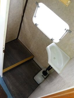Karavan , Kuchyňka, Koupelna - 9