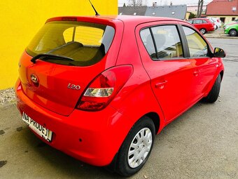 HYUNDAI i 20 1.2 i BENZÍN 57 kW NAJETO JEN 26 TIS KM - 9