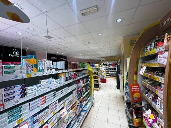 Prodáme obchodní prostory a sklady v centru Letohradu - 9