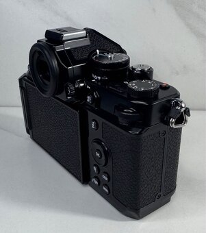 Nikon Zf - 9