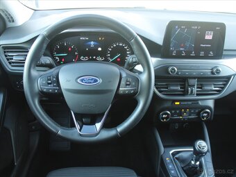 Ford Focus 2,0 EcoBlue 110W Titanium ČR 1.maj  6M/T Titanium - 9