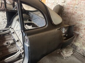 Tatra 603-2 r.75 - hola karoseria + 4x-dvere komplet+kufor Z - 9