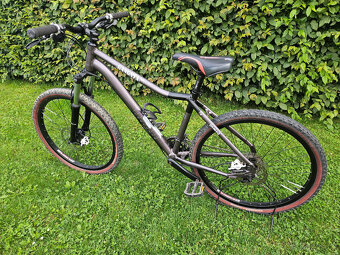26" horské hliníkové kolo AGANG, rám 17", hydraulika - 9
