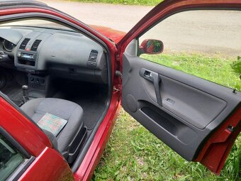 Volkswagen Polo 1.4 16V (6N2), 55 kW – rok 2001 - 9