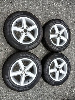 Zimní orig kola VW Golf, Caddy 195/65/15 Michelin 7mm - 9