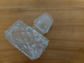 Retro stará sklenice či karafa na whisky, whiskey, koňak rum - 9