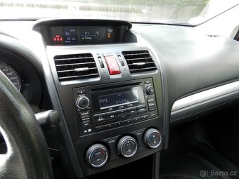 Subaru XV 2.0i 110 kW 1.MAJITEL SERVISKA NOVÁ STK r.v. 2013 - 9