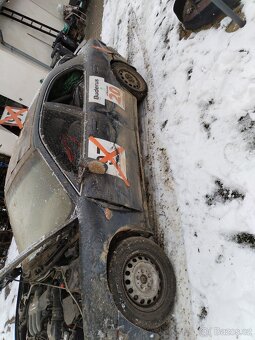 Porodem 2x Mazda xedos 2.0l - 9