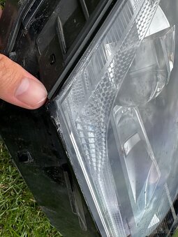 Originální pravý přední světlomet Škoda Octavia 4 předface - 9