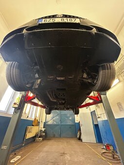 BMW F10 528i 190kw původ ČR - 9