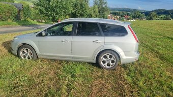 Ford Focus Combi II, 1.6 74 kW, benzín, r. 2010 - 9