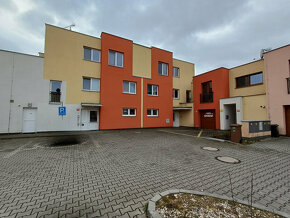 OV, byt 3+kk 72 m², parkovací stání, balkon, Pardubice - 9