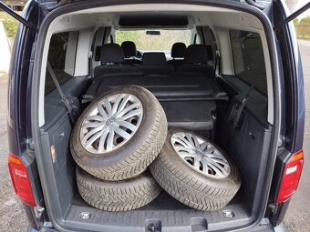 VW Caddy Maxi. 7 míst - 9