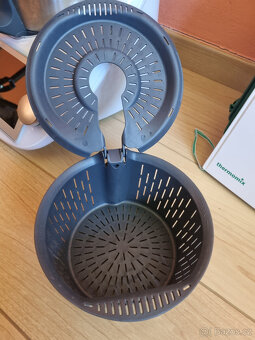 Prodám Thermomix TM6 - 9